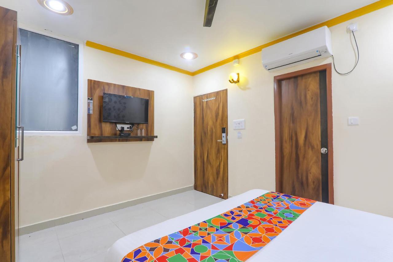 Hotel Fabhotel Rudra