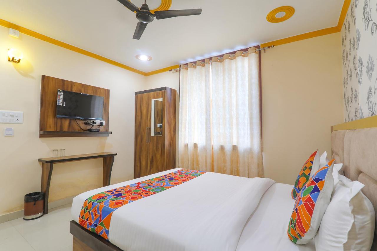 Hotel Fabhotel Rudra 3*